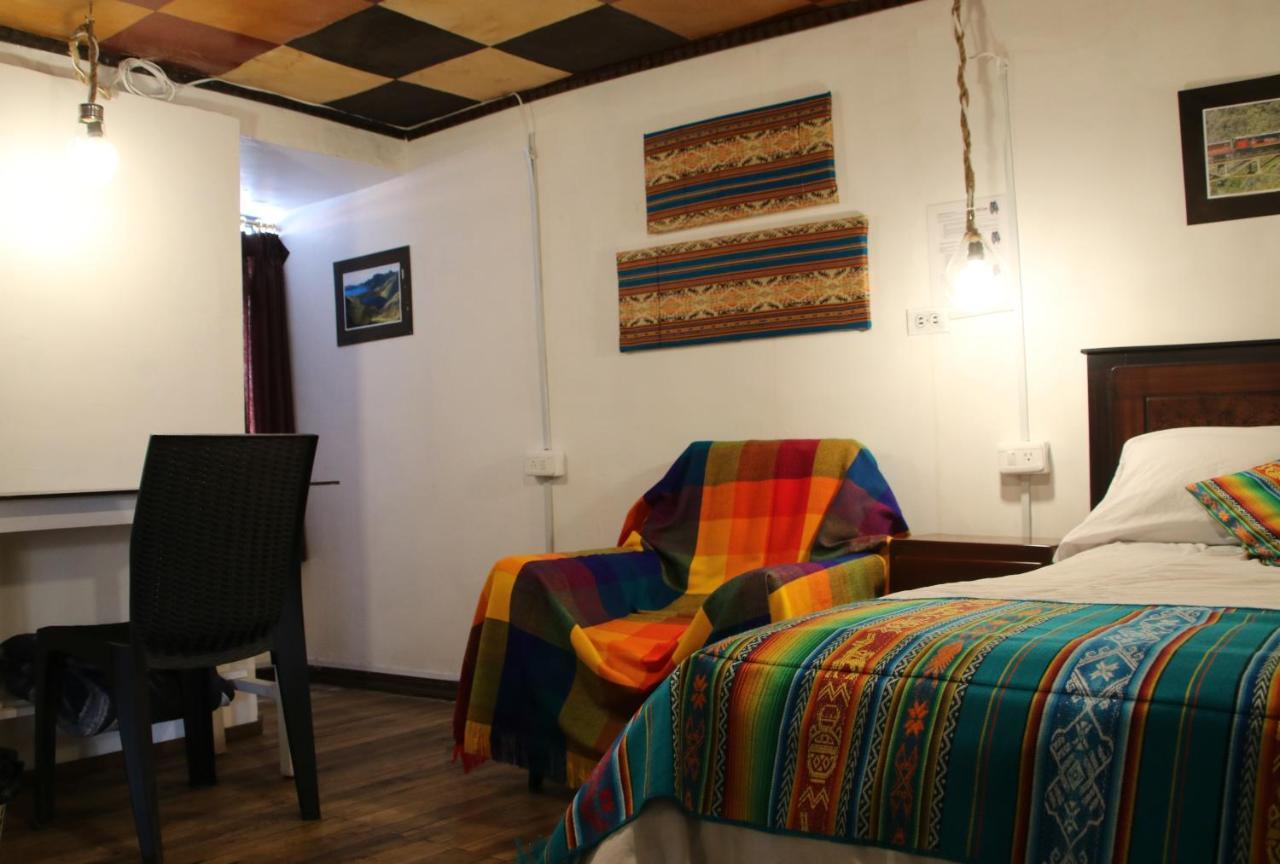 Hospedaje Los Ponchos اوتابالو المظهر الخارجي الصورة